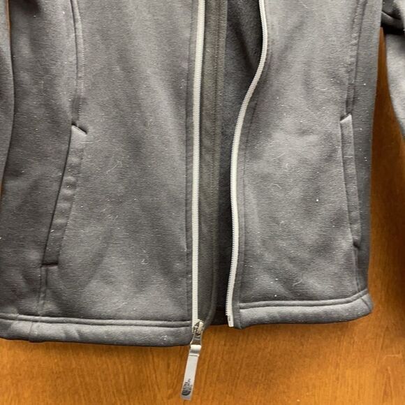 The North Face Girl’s Medium Gray Zippered Jacket - Picture 4 of 5